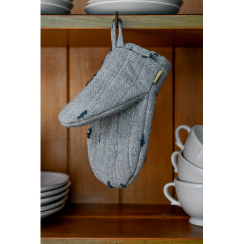 Raine & Humble-Tuft Dark Slate Oven Mitt