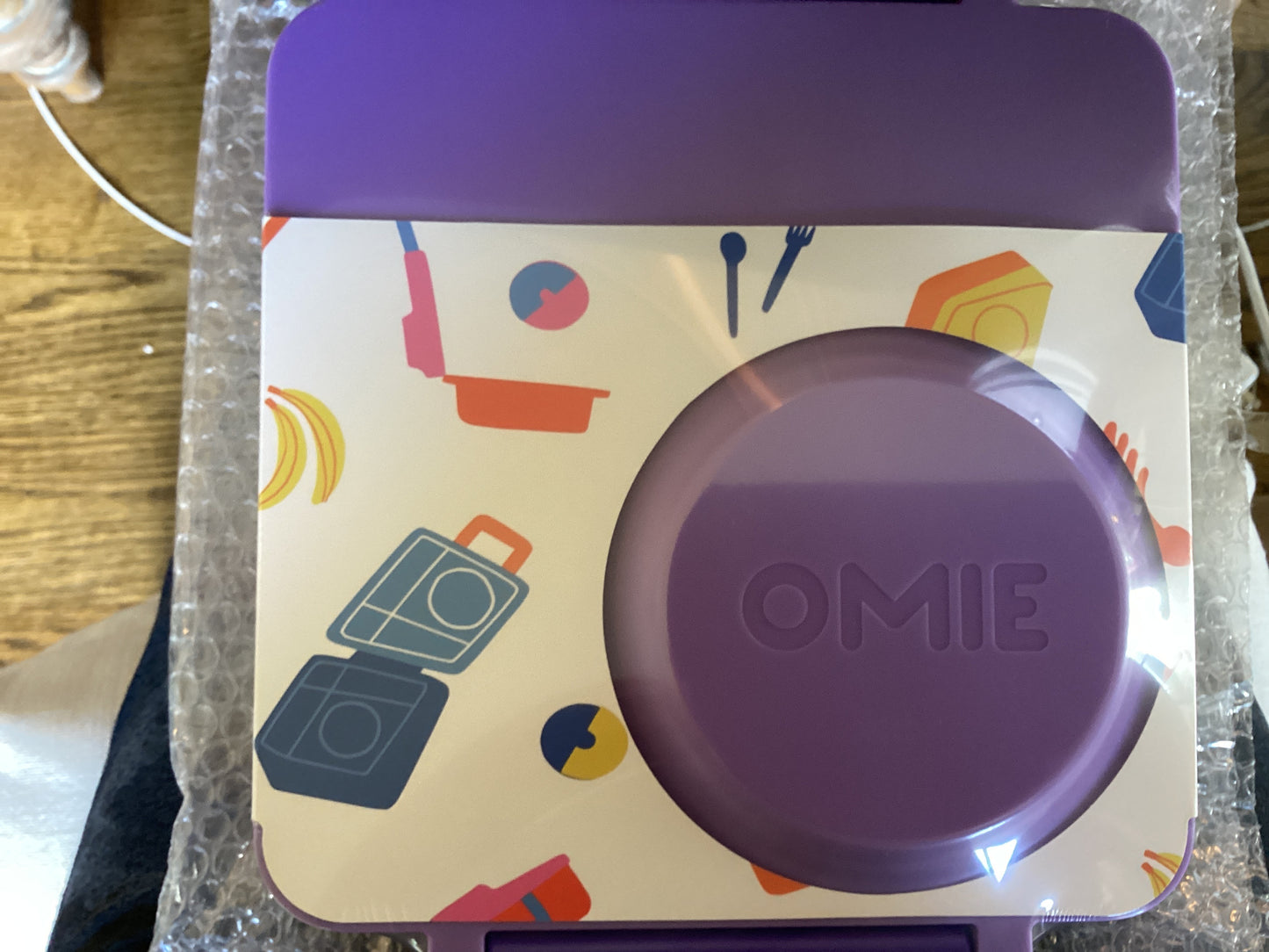 Omie box-purple