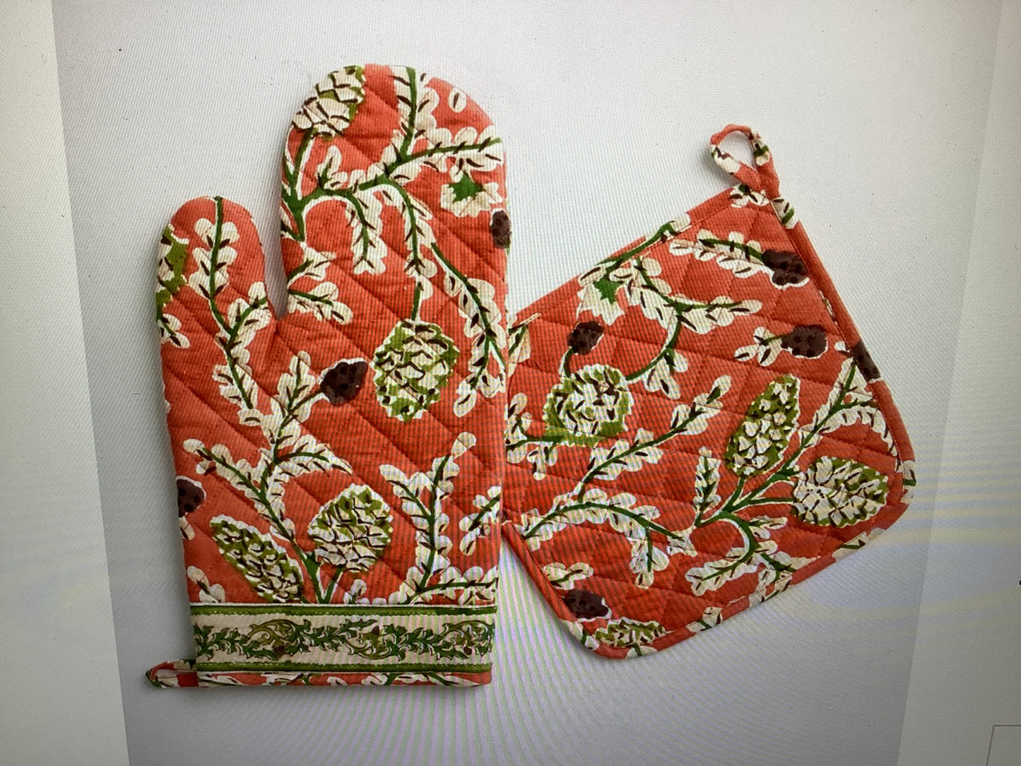 Pomegranate-oven mitt set harvest pinecone