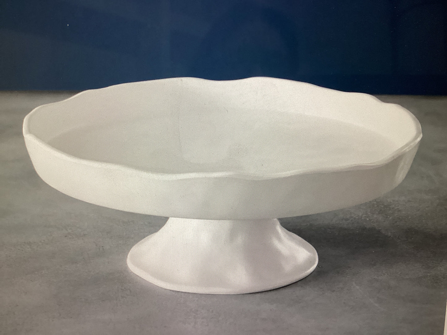 BEATRIZ BALL - NON-METAL VIDA Nube Round Pedestal Cake Plate (White)