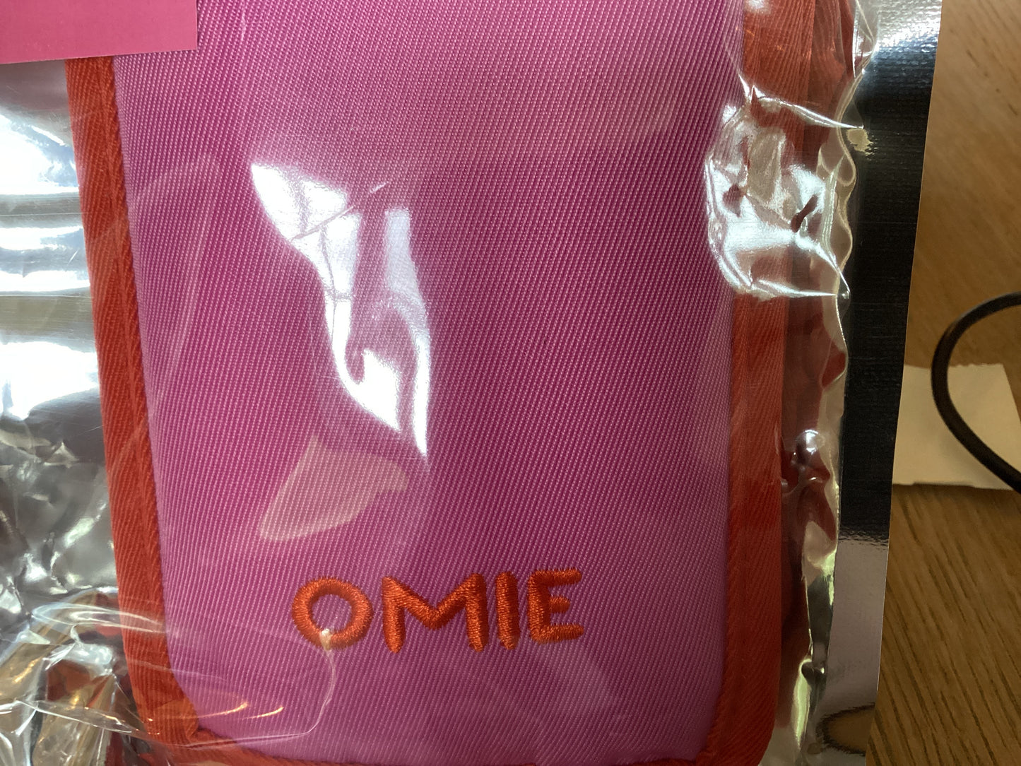 Omie chill-pink