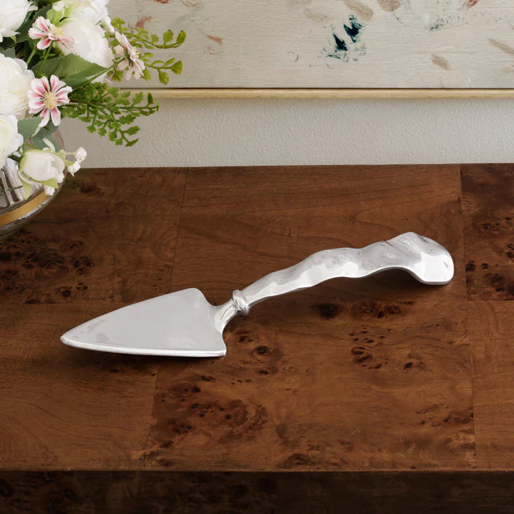 Beatriz Ball-Vento Cake Server
