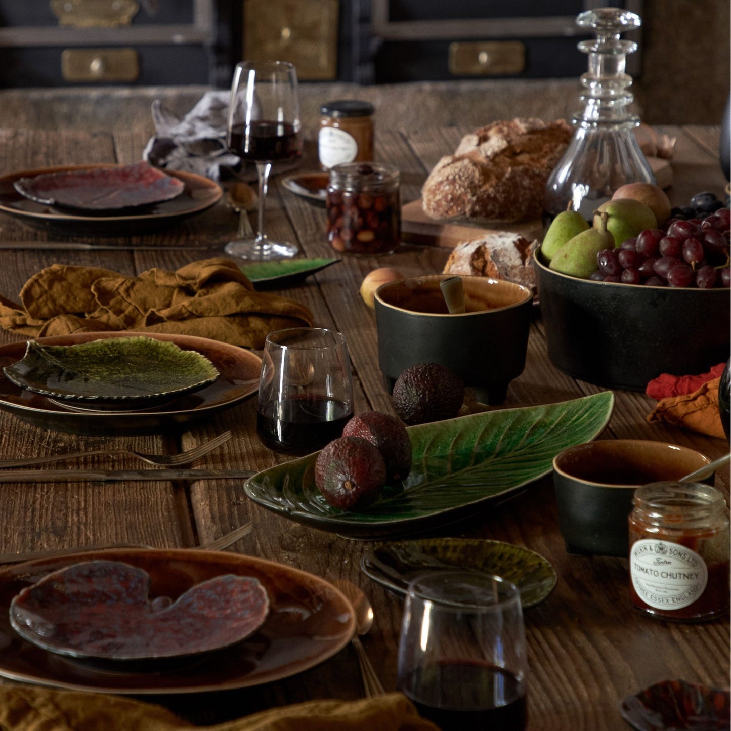 Costa Nova-Riviera Leaf Platter VEA401