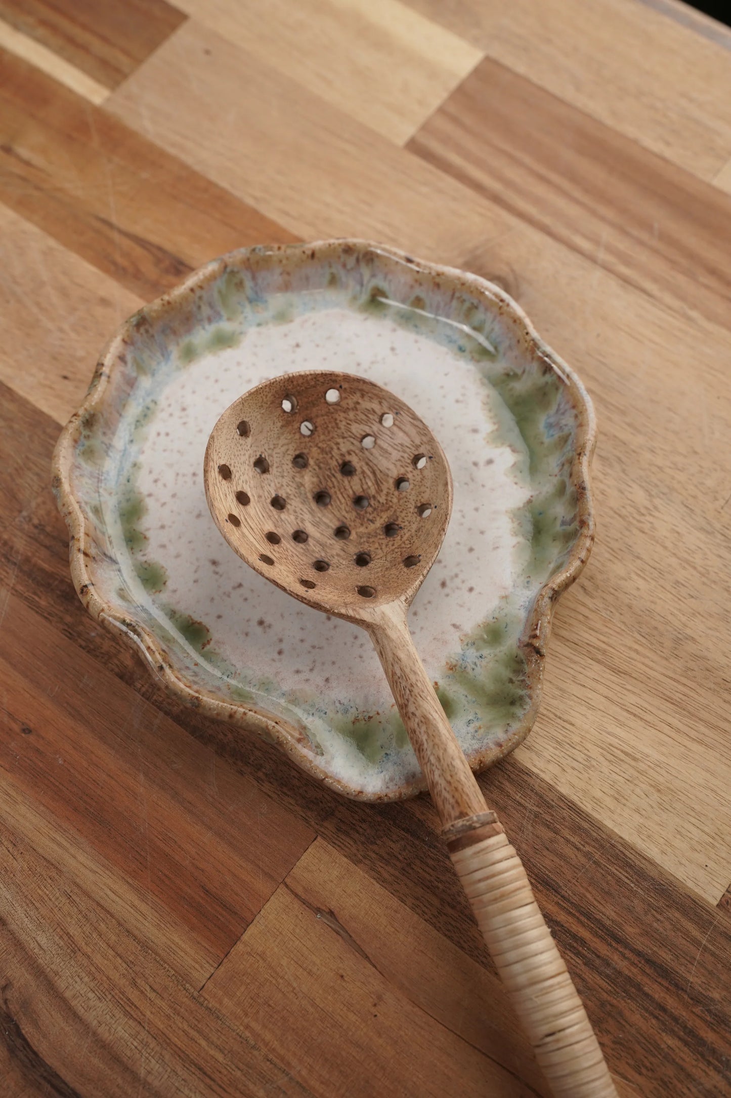 Etta B - Ruffled Spoon Rest Botanical