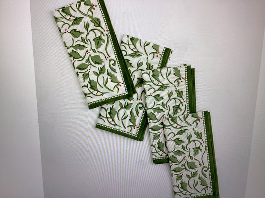 Pomegranate-napkin set 4 holly berry